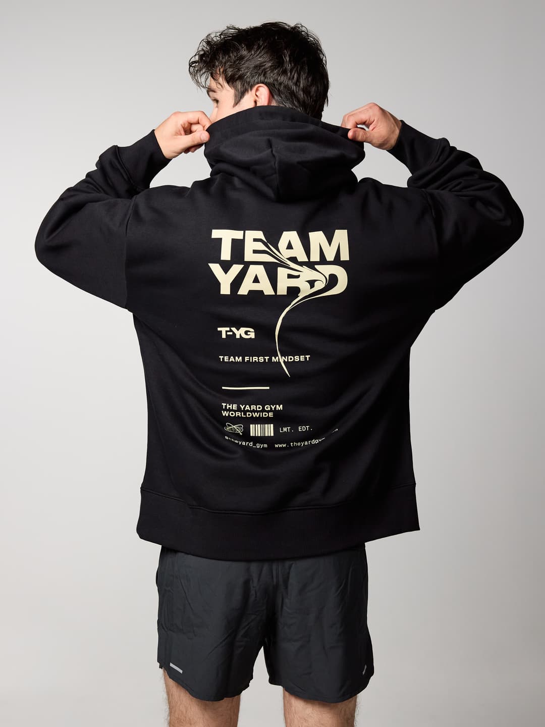 Team Yard Hoodie - Black