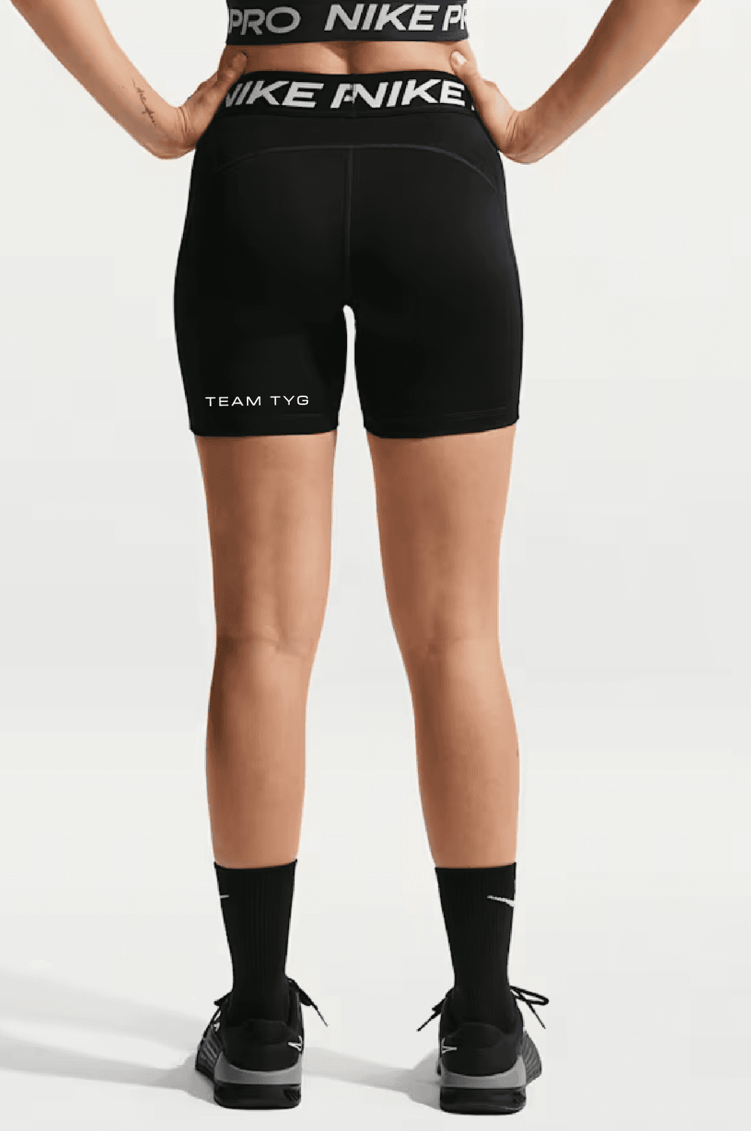 Nike Pro 365 Women's 5" Mid-Rise Shorts - Black